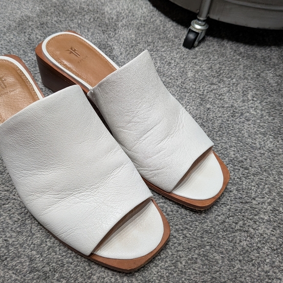 Frye White Lucia Mule Sandals Size 8 - Picture 6 of 8
